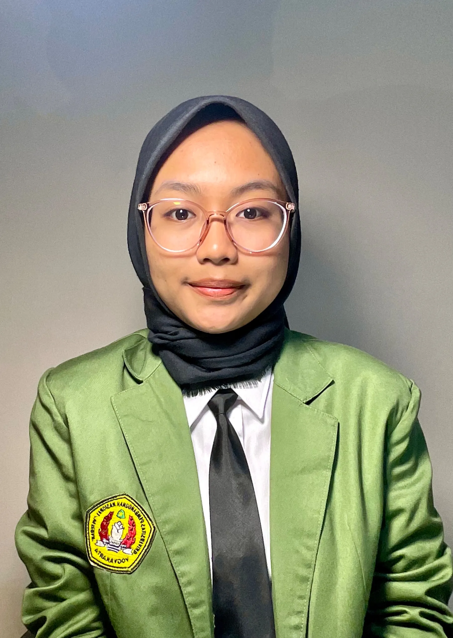Uut Lindi Astuti Photo