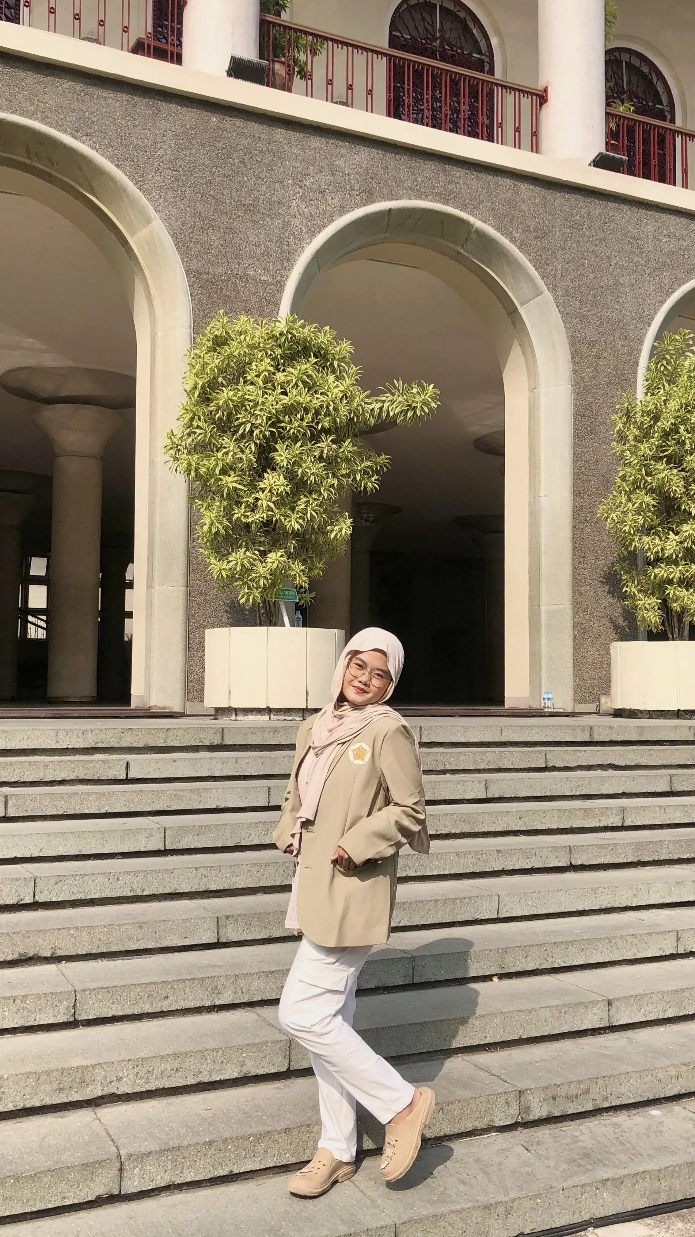 Yuni Isnaini Photo